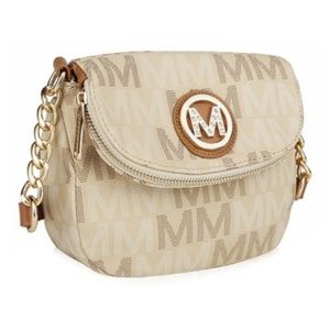 Beige signature chain-accent crossbody bag